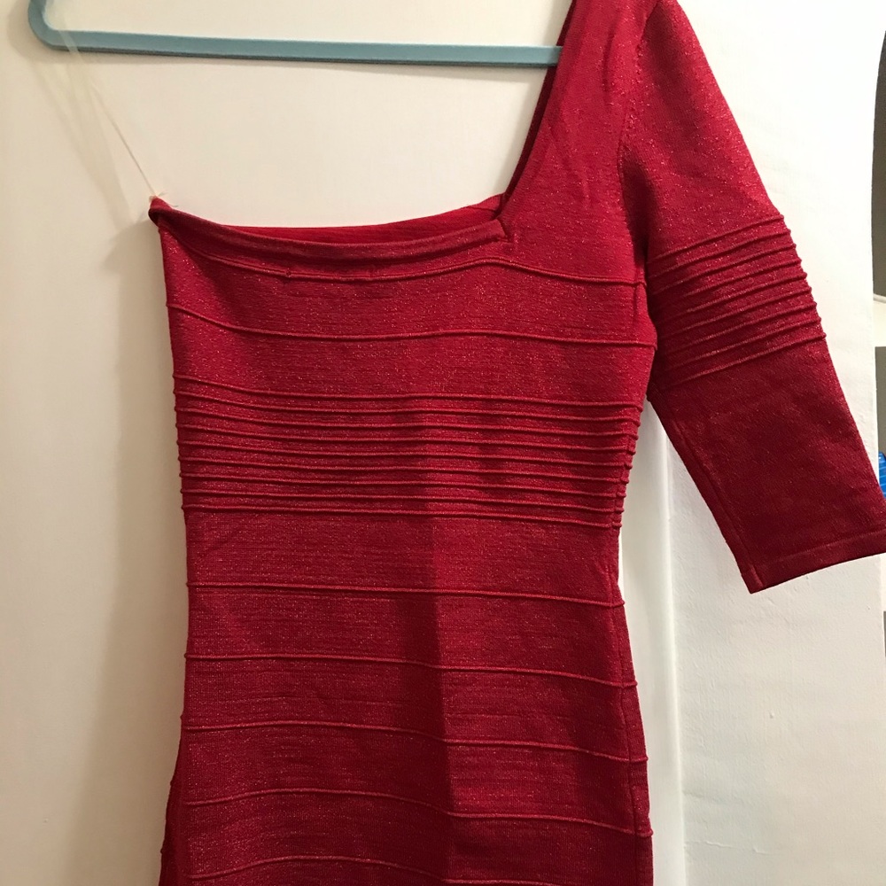 One sleeve dress